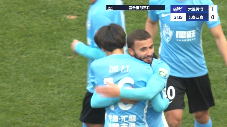 19歲朱鵬宇中超處子球！大連英博1-0領先長春亞泰，馬萊萊助攻