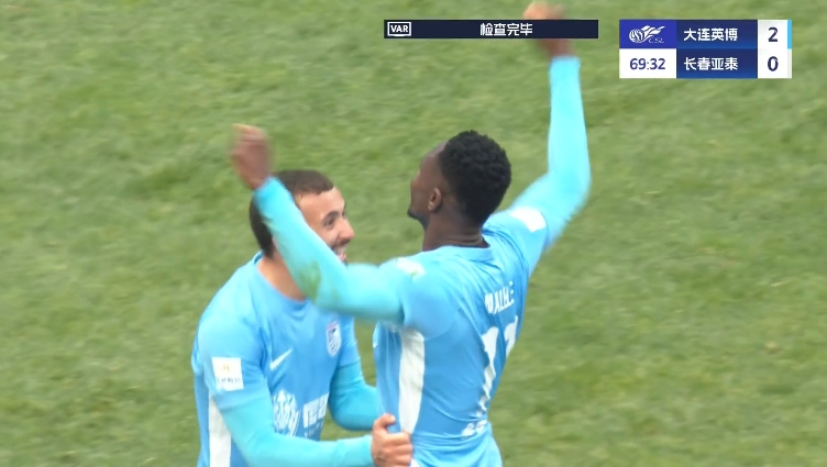 馬萊萊大連處子球！呂焯毅助攻馬萊萊破門，大連英博2-0亞泰