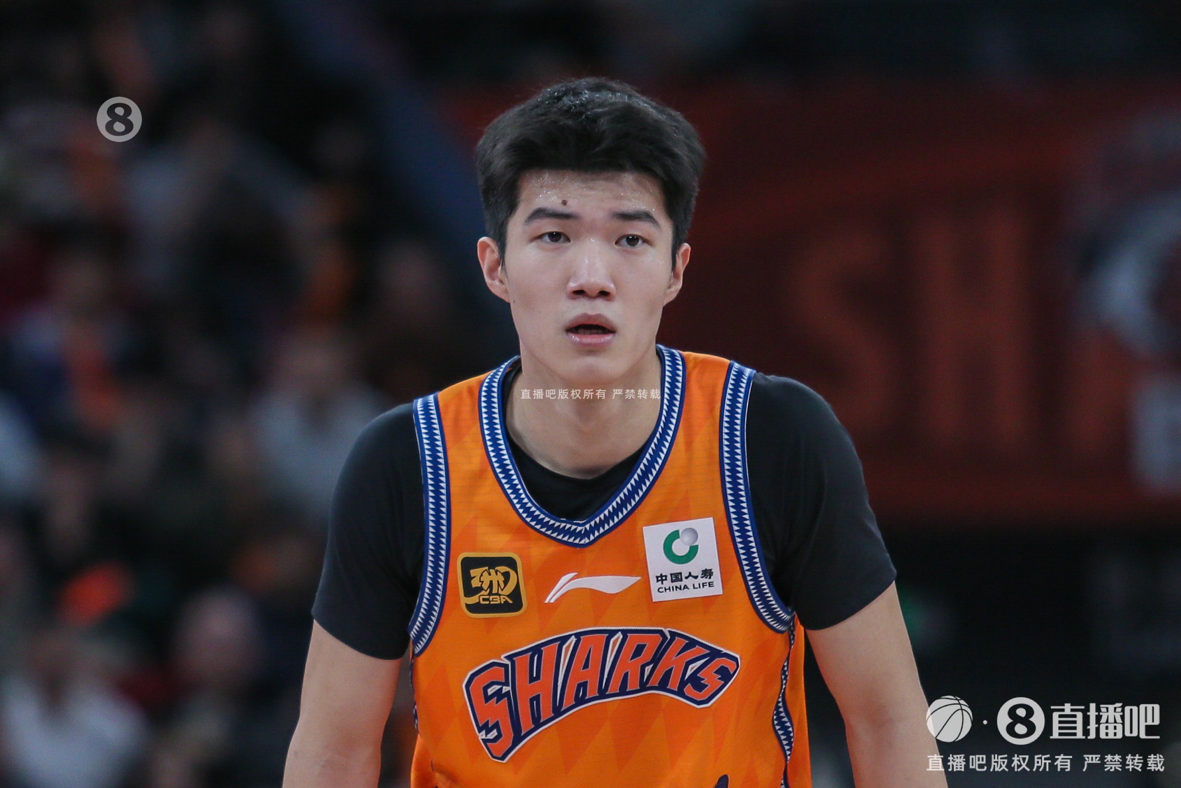 率先發(fā)力！偰李永煒首節(jié)5中4拿到11分 三分4中3