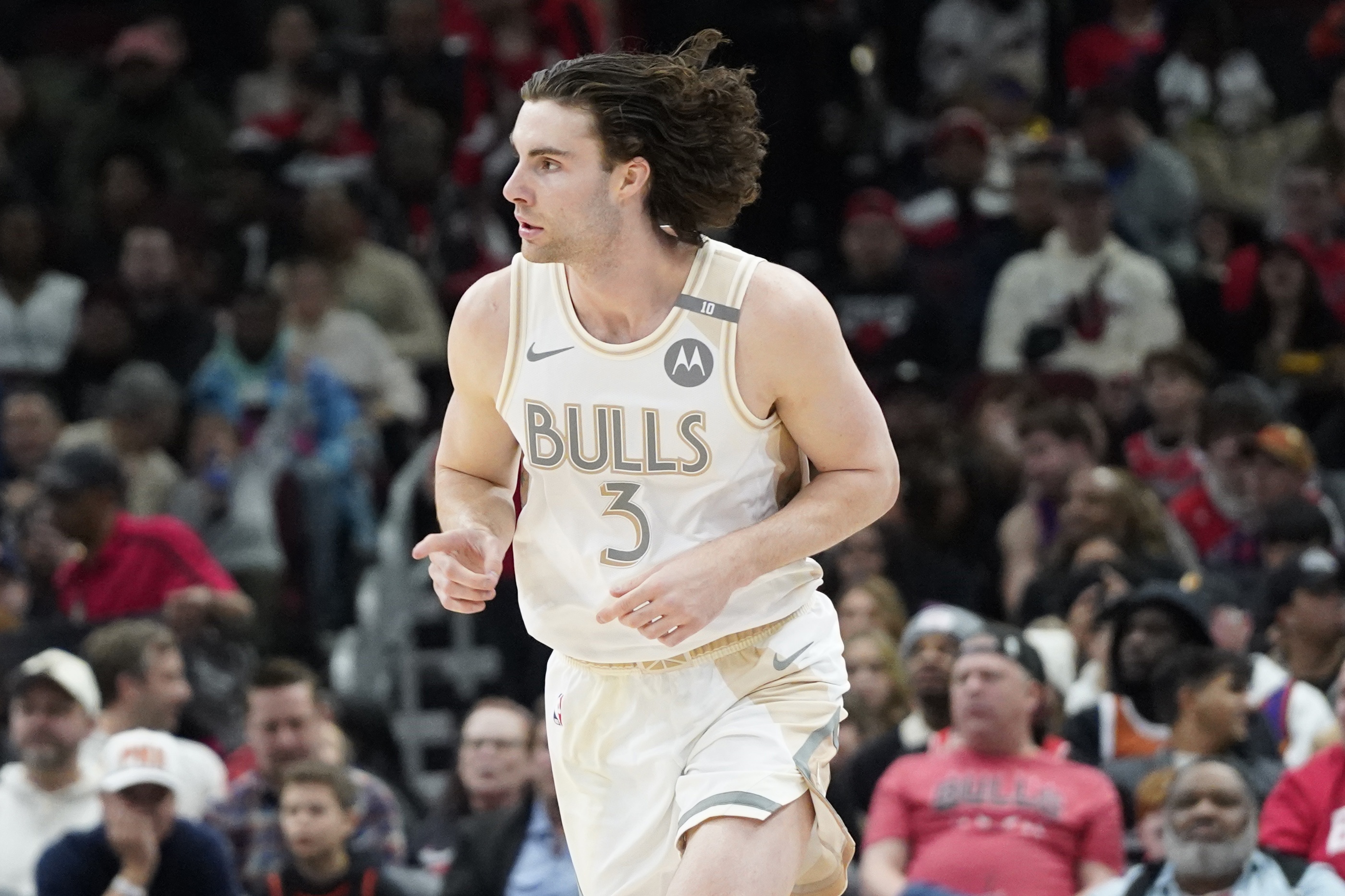 比肩喬詹登約威東魔！基迪最近10場(chǎng)220分96板100助 NBA歷史第8人